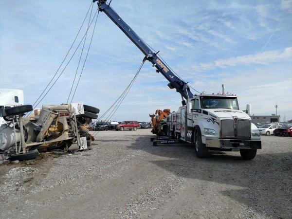 Midwest Towing & Recovery