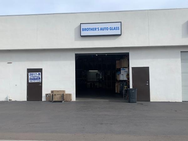 Brother's Auto Glass