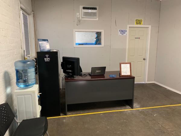 La Cadena Smog Check and Registration Services