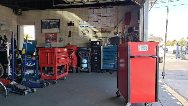 M & M Garage