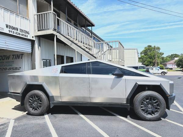 High Noon Tint Studio