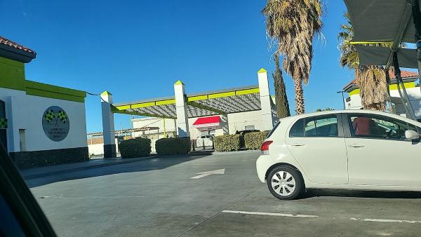 Palmdale Speedwash/ Uhaul