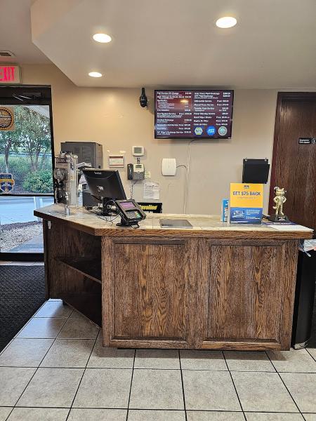 Carl's Wash and Service Center