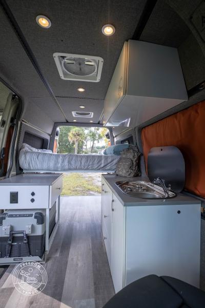Freedomvango