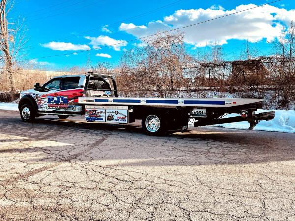 P.j.'s Towing