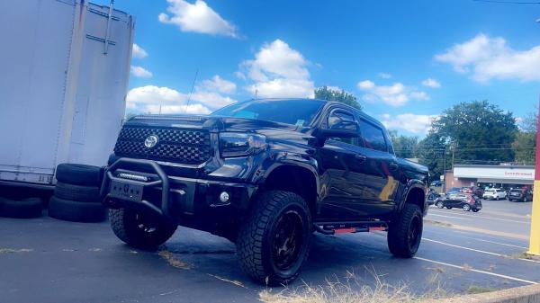 Shine Auto Body and Auto Sales LLC