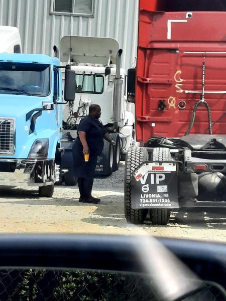 Paramount Truck Service