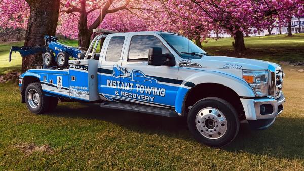 Instant Towing & Recovery