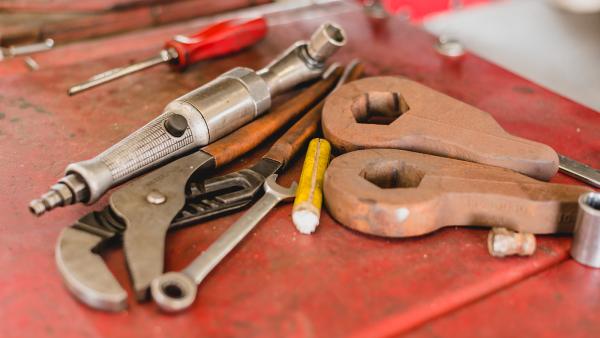 Universal Brakes & Alignment