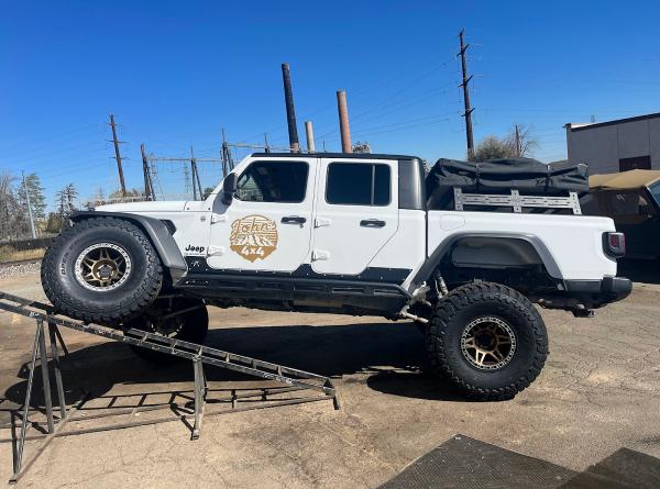 John's 4x4
