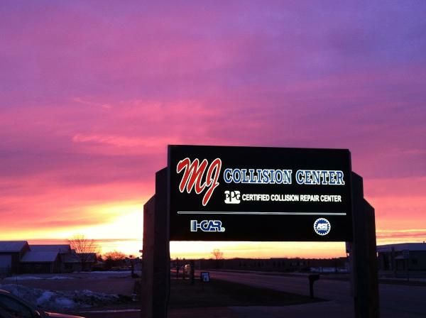 MJ Collision Center