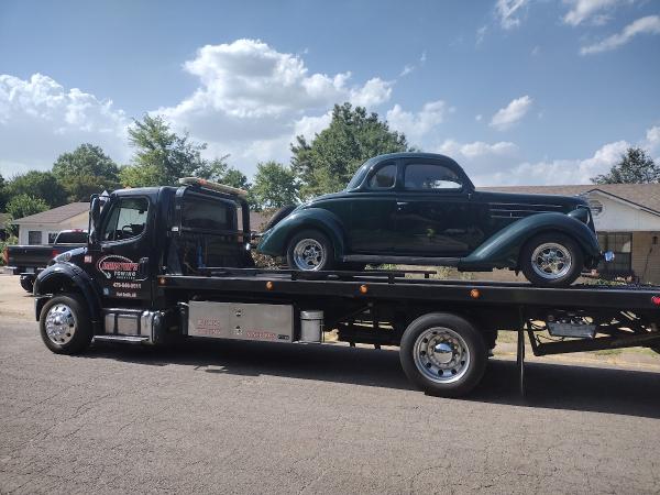 Johnston's Towing Services LLC
