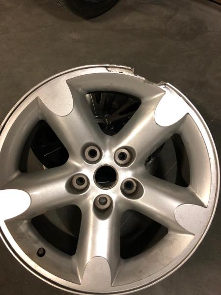 La Victoria Tire Shop