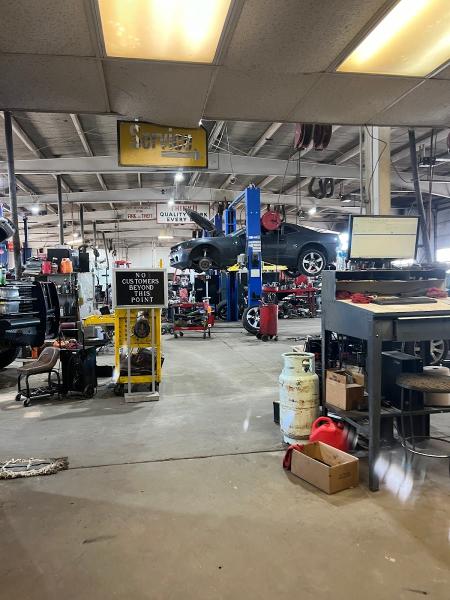 Reyna's Mobile Mechanic & Tire