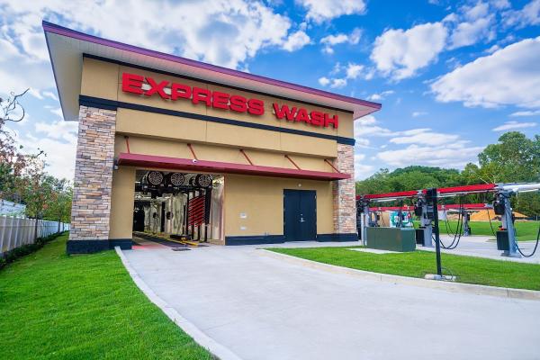 Express Wash on Vaughn