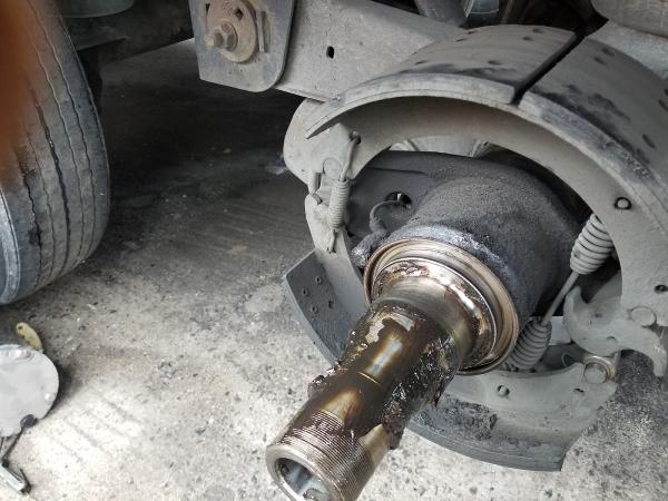 Saucedo's Truck and Trailer Repair Mobil Service