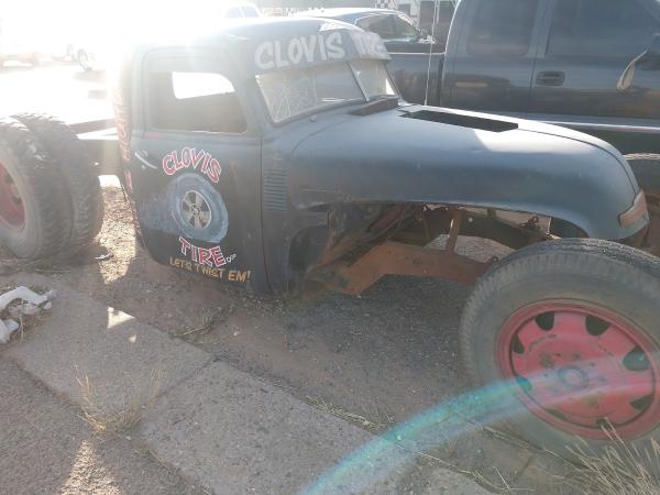 Clovis Tire & Trailer