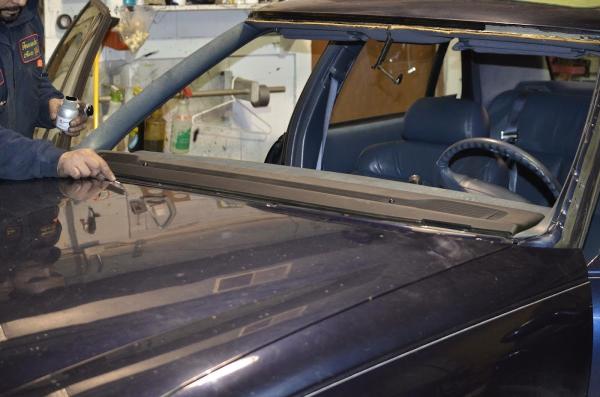 Lincoln Auto Glass