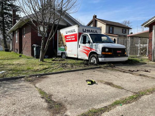 Lloyd's Towing & Service