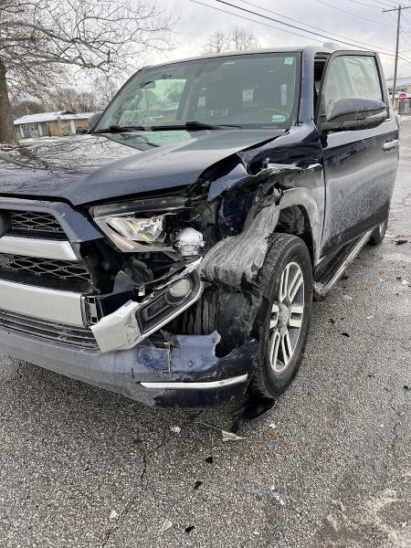 Henry's Towing Service LLC