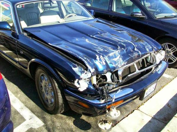 Roy's Auto Body Shop
