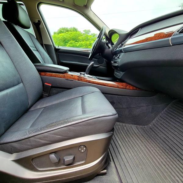 Auto Detailing Garage