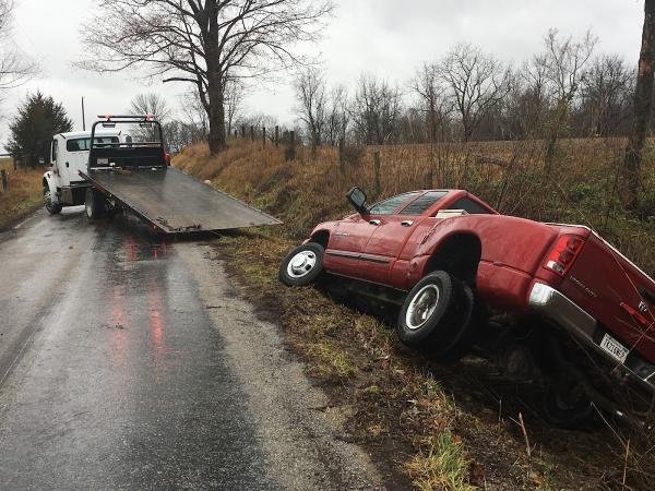 Seniour's Towing