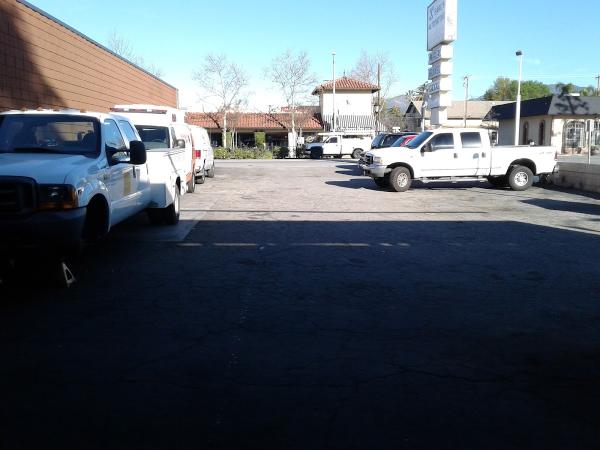 Earl's Automotive Complete Auto Repair