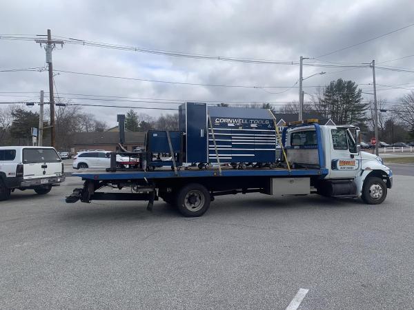 Decelle Towing & Recovery