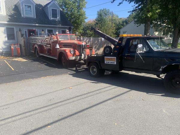 Decelle Towing & Recovery