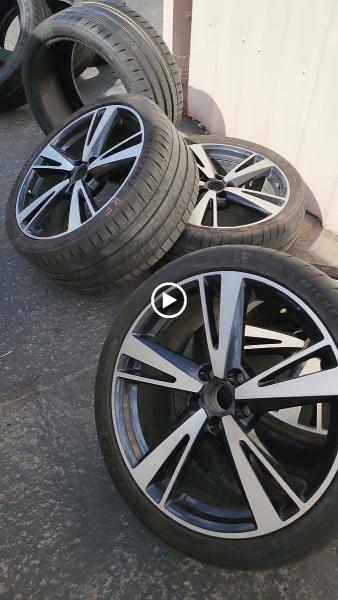 Rollin Rubber Mobile Tire