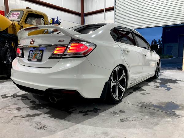 Wreckcovery Collision Center