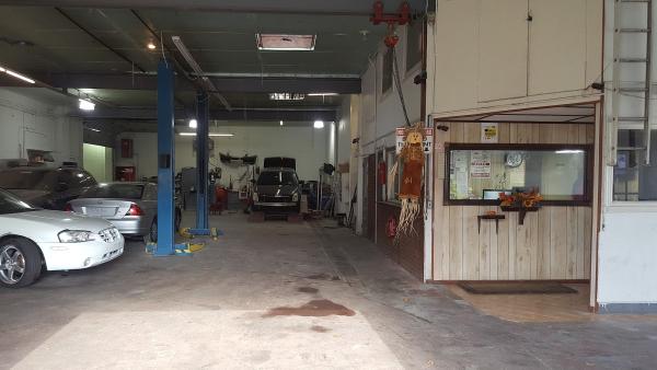 Santana Auto Body & Truck Repair