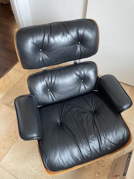 AH Furniture Repair & Reupholstery