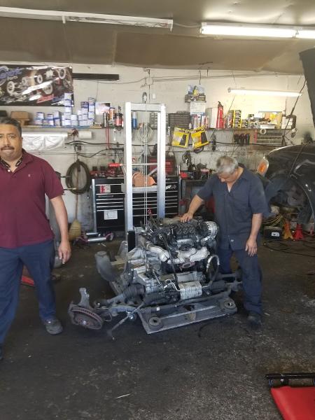 Los Compadres Auto Service