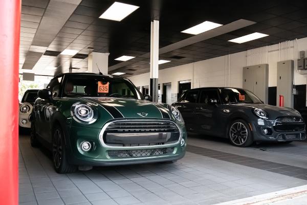 Hendrick Mini