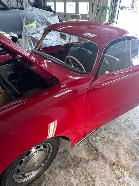 J & E Auto Body