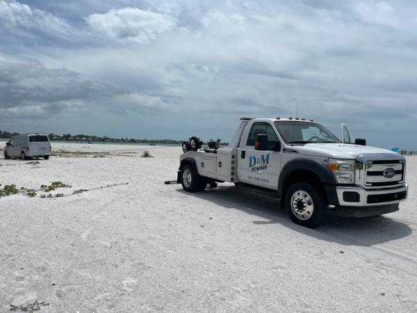 D & M Towing LLC