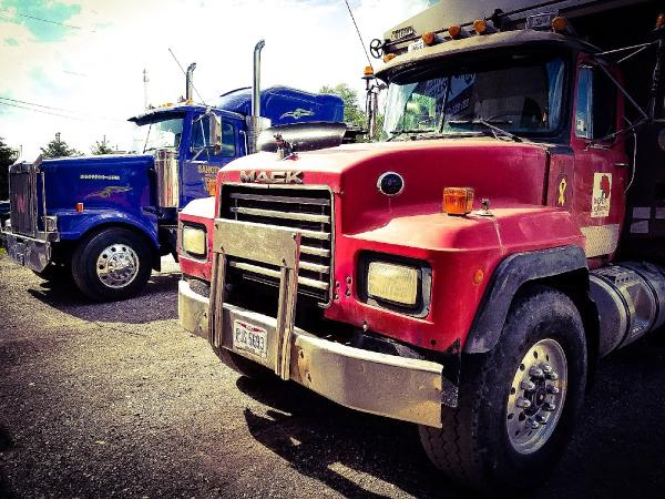 76 Truck Trailer Repairs & Custom Body Shop