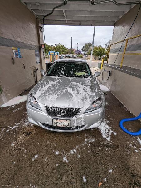 Buggy Bath Car Wash -- Linda Vista