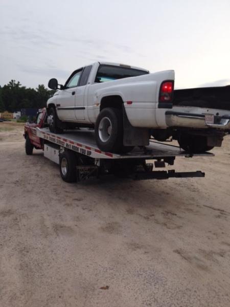 Red Horse Recovery & Towing