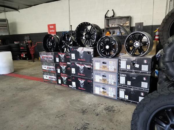 B & H Wheels AND Tires Dallas