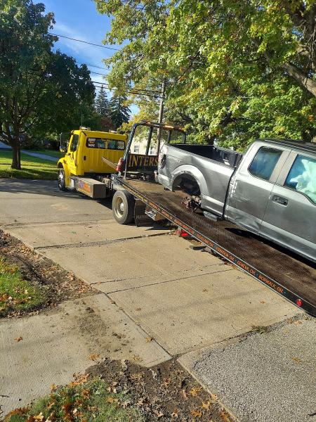 Interstate Heavy Duty Towing & Semi Truck Towing Service