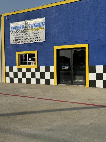 Speedy Treads & Autoworks LLC