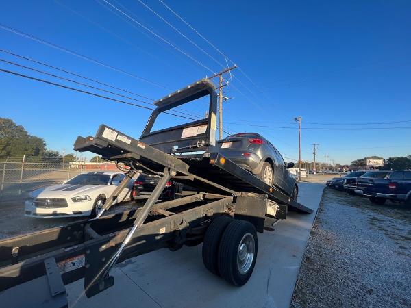 Victor's Towing & Auto Service