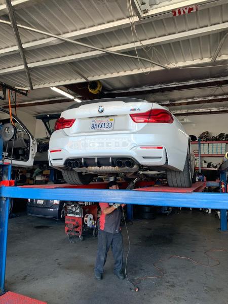Hollywood Discount Muffler