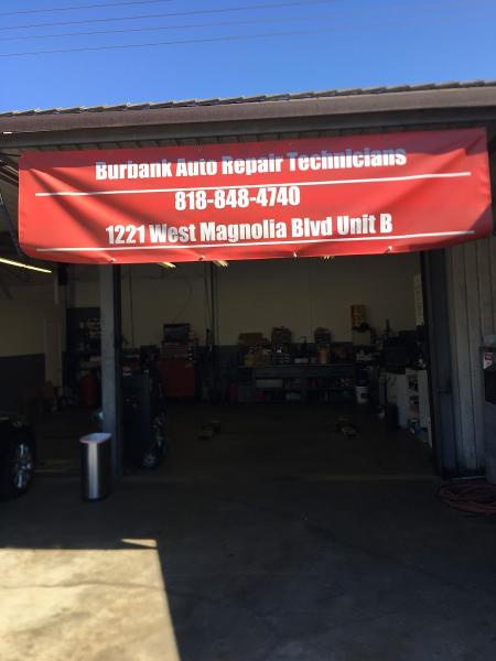 Burbank Auto Repair Technicians