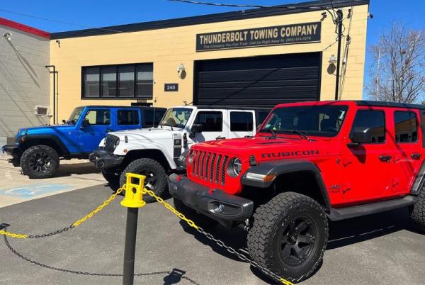 Thunderbolt Towing Company