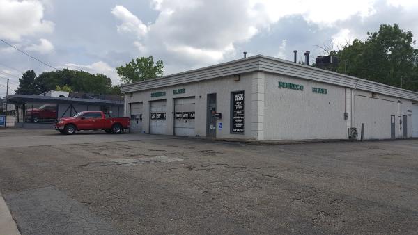 Senneco Auto Glass