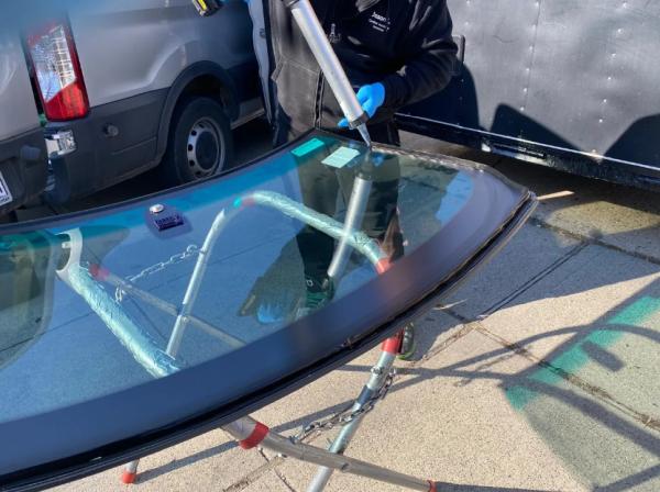 JJ Auto Glass LLC